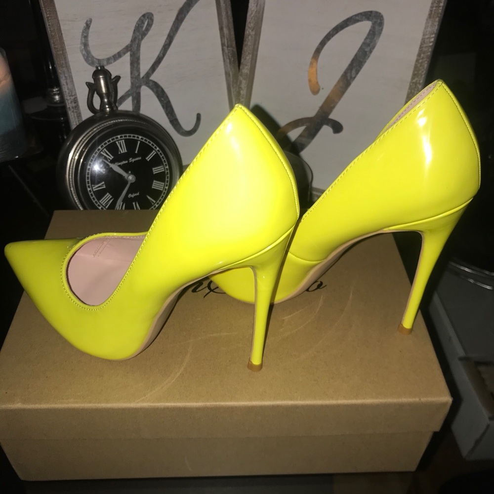 Shoes - Picture 2 of 2